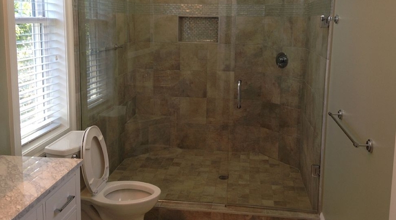 http://www.tghrentals.com/pics/Master Bath # 6