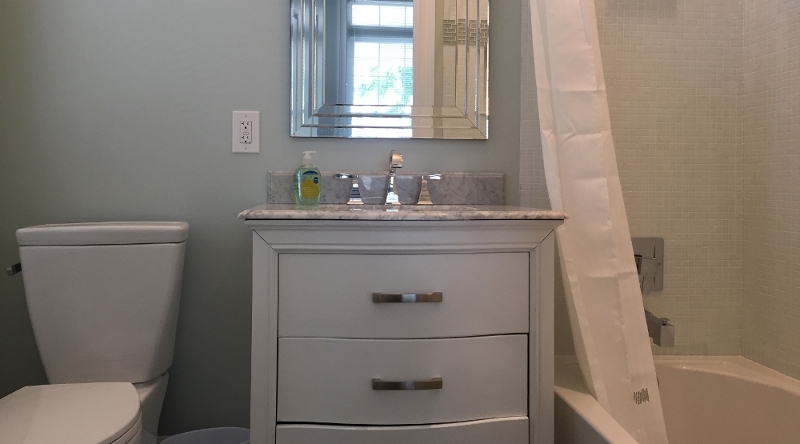 http://www.tghrentals.com/pics/Master Bath #2