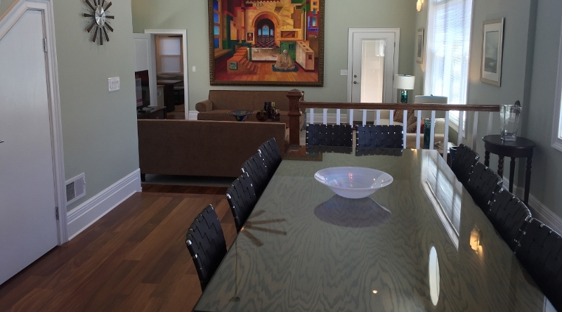 http://www.tghrentals.com/pics/Dining room