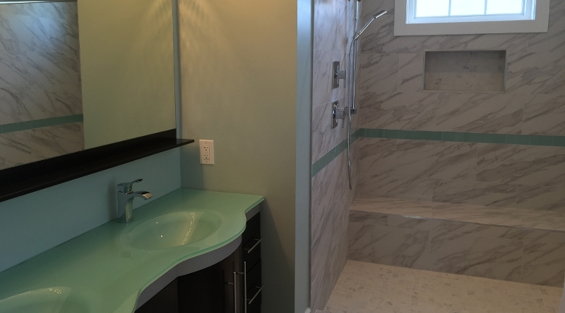 http://www.tghrentals.com/pics/Master Bath #4