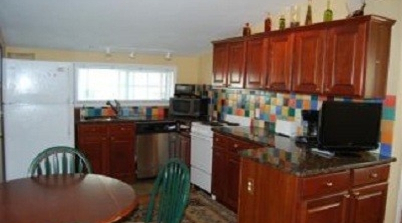 http://www.tghrentals.com/pics/Kitchen