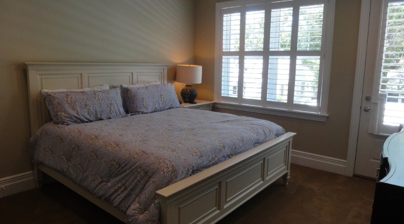 http://www.tghrentals.com/pics/Bedroom 6